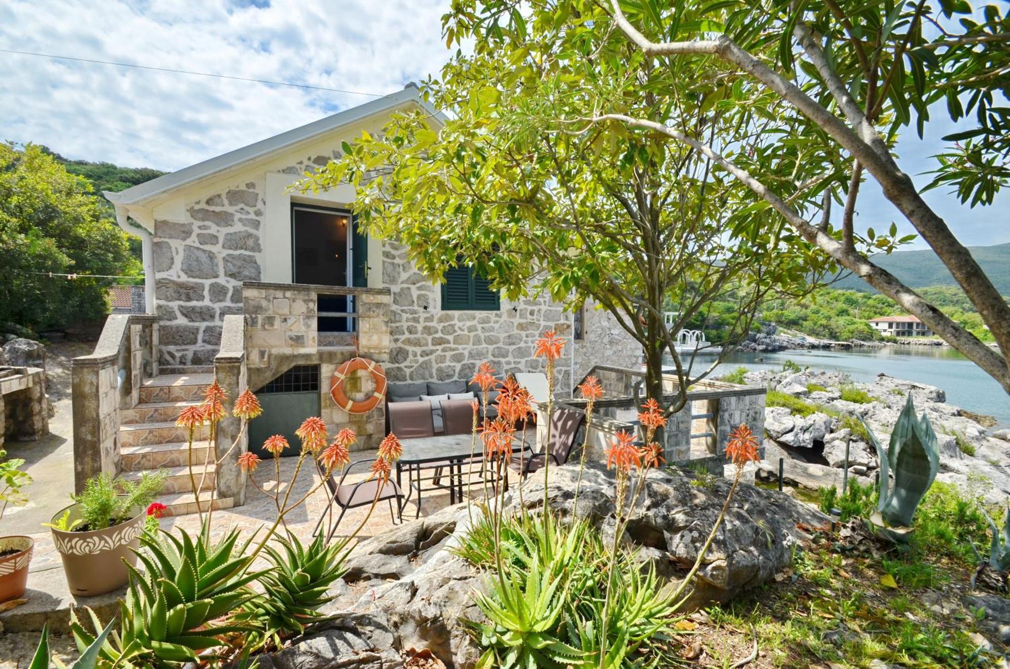 Holiday Home Brinic Tivat Extérieur photo