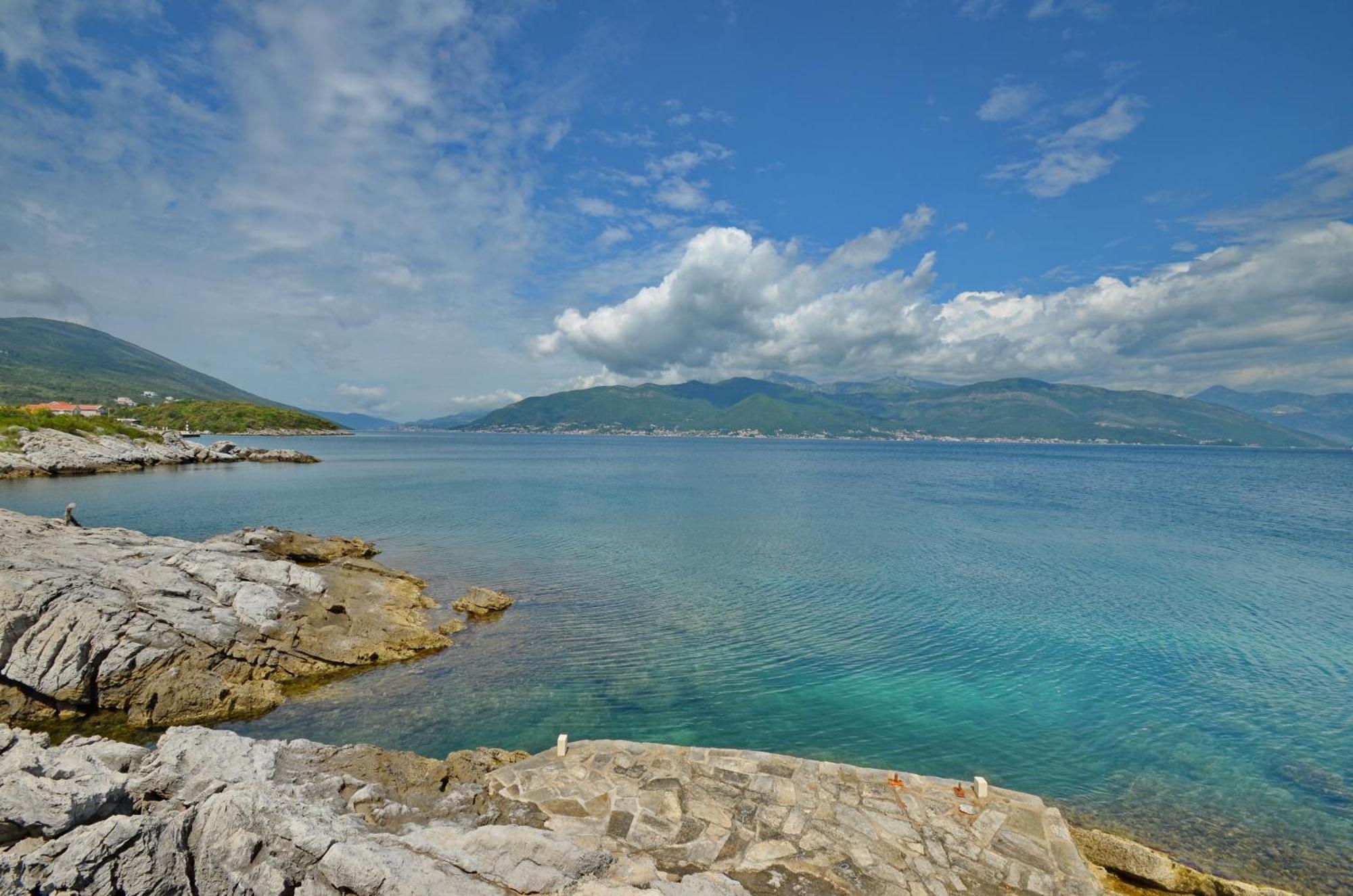 Holiday Home Brinic Tivat Extérieur photo
