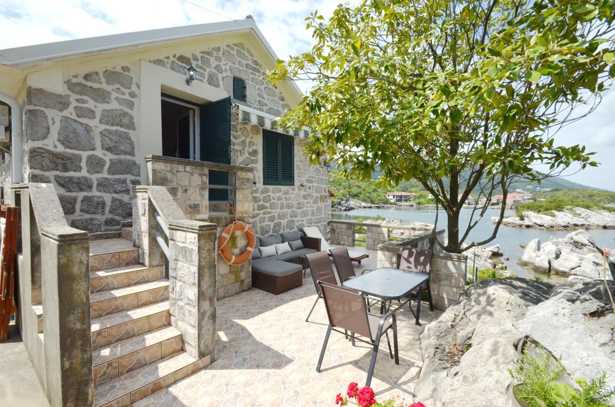 Holiday Home Brinic Tivat Extérieur photo