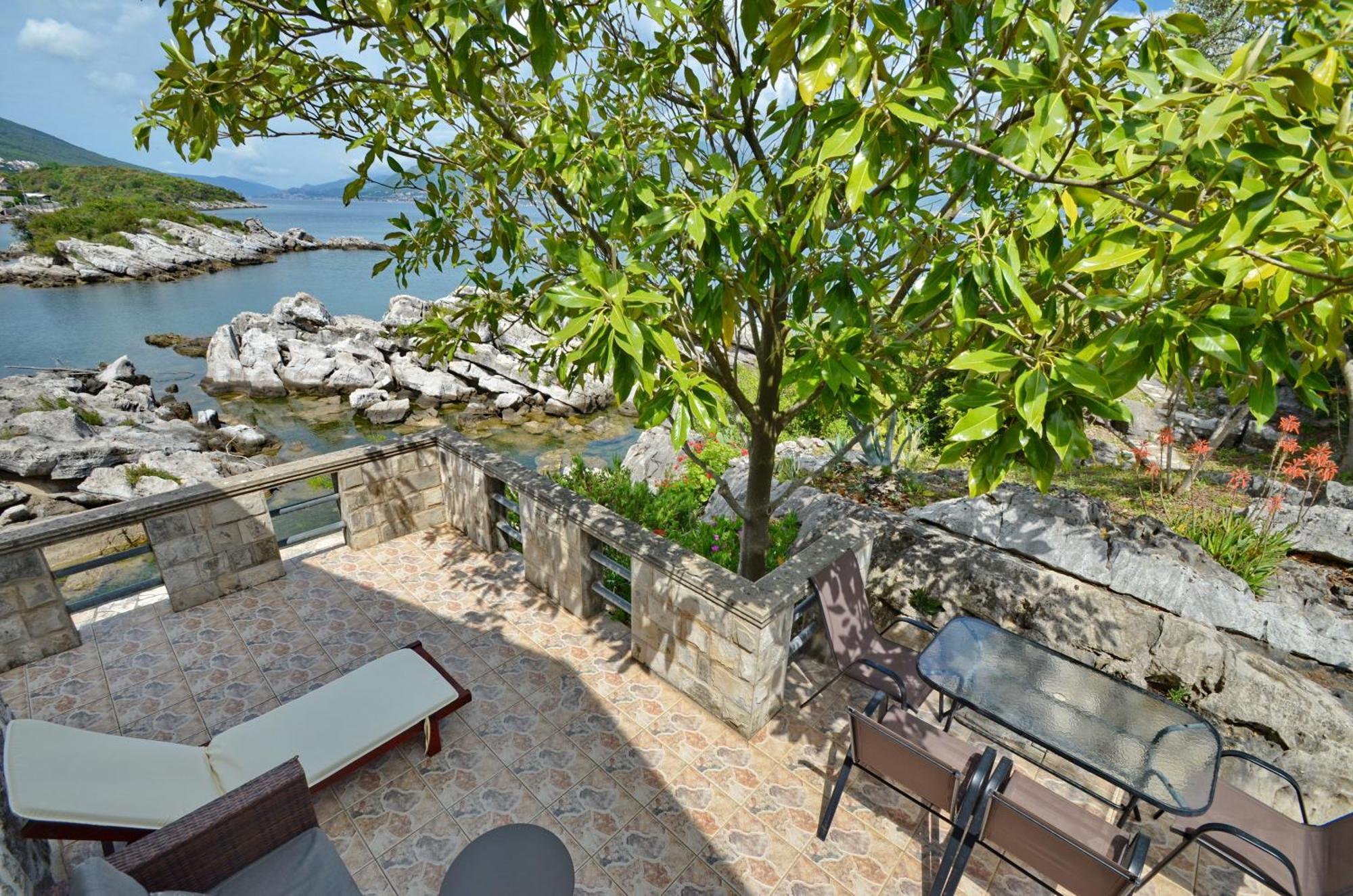 Holiday Home Brinic Tivat Extérieur photo